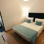 Πανσιόν Anjo Azul 4*